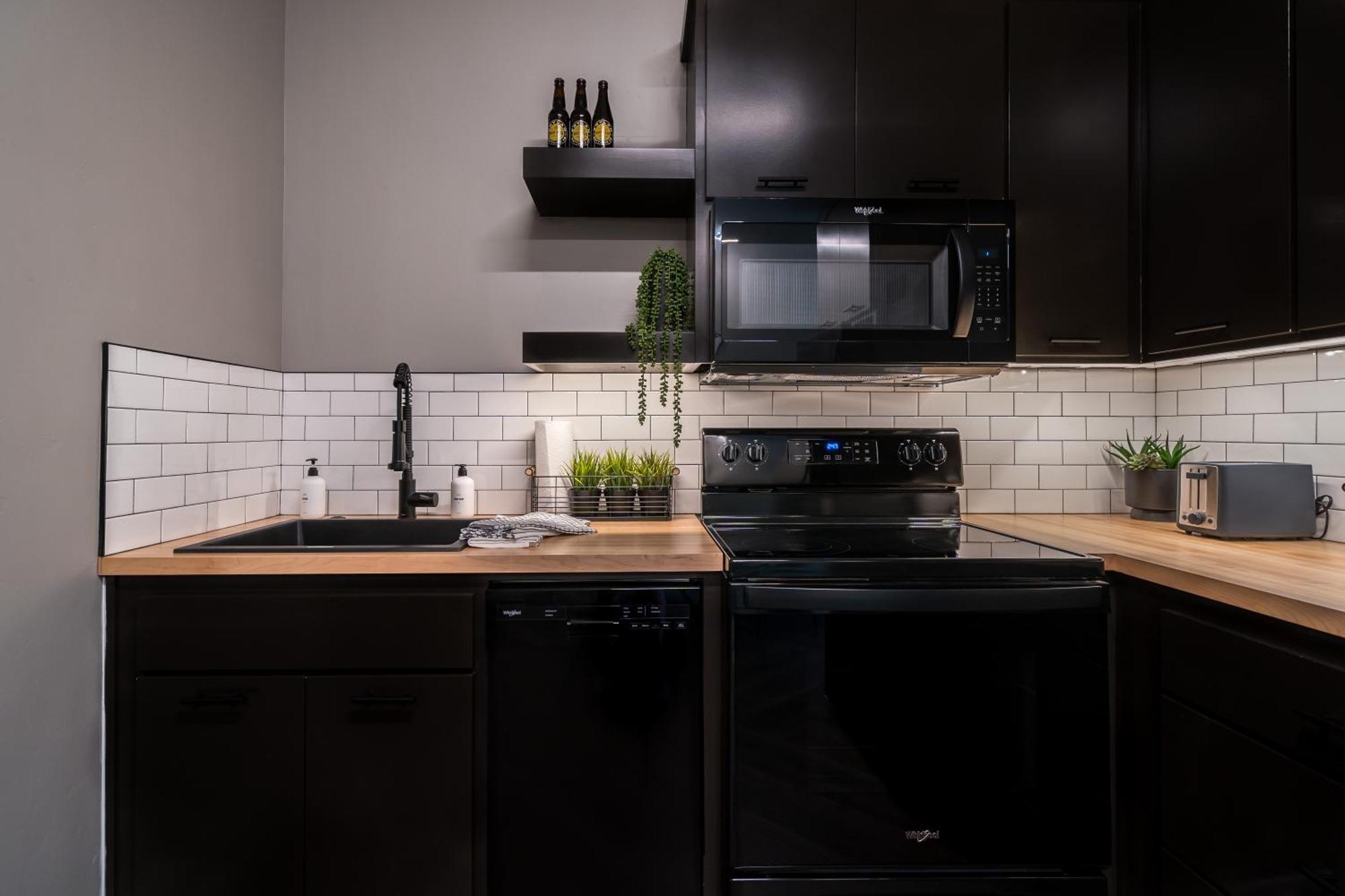 The 505 Eugene Apartment Exterior photo